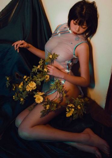 欧美美女穿黑色jk跳舞_国产剧视频大全